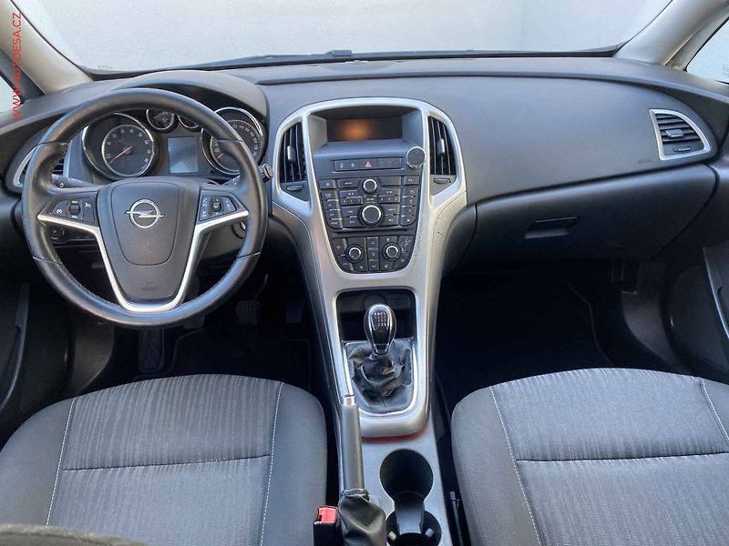 Opel Astra (2013) 1.4T, AC, temp - fotka 8 z 15