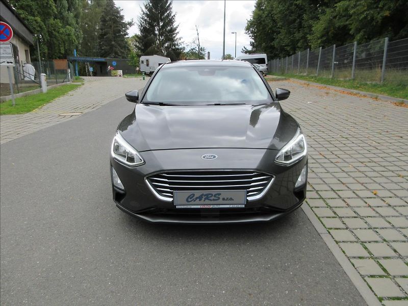 Ford Focus 1,0 i, Vyhř.sed,vol,okn, Navi, - fotka 3 z 29