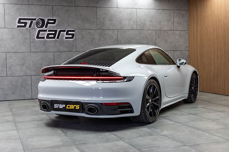 Porsche 911 992 CARRERA 4*BLACK PAKET*DPH* - fotka 6 z 37