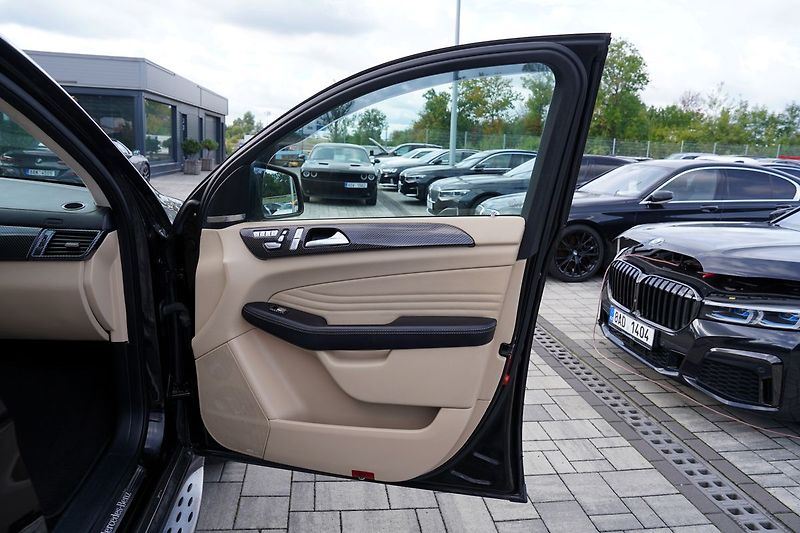 Mercedes-Benz GLE 350d 4Matic AMG/tažné/Harman - fotka 22 z 46