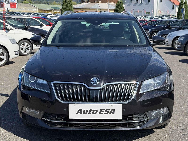 Škoda Superb (2018) 2.0 TDI, ČR, Style, DSG, kůže - fotka 2 z 18