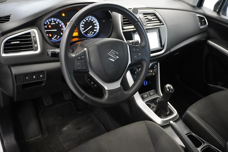 Suzuki SX4 S-Cross  S-CROSS  1,0 BOOSTERJET - fotka 12 z 27