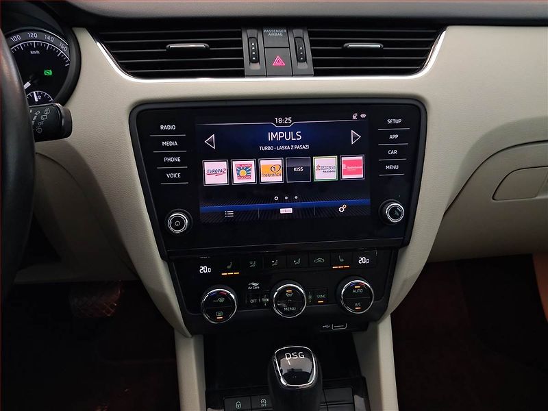 Škoda Octavia (2018) Elegance 1.4 TSI, Automat - fotka 12 z 19