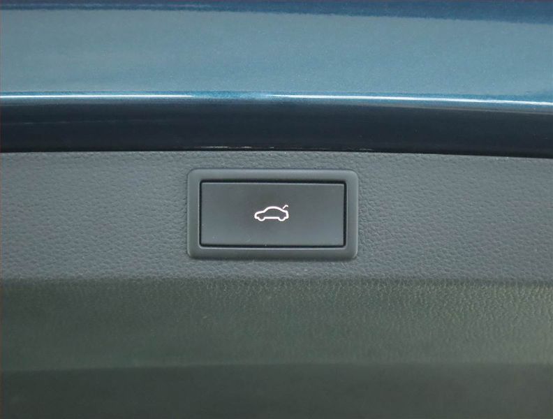 Škoda Karoq (2023) 1.5 TSI - fotka 18 z 23