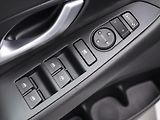 Hyundai i30 1,5 i Comfort Family CZ 2.Maj - náhled 14