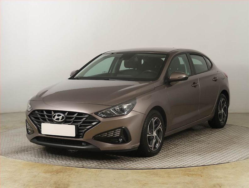 Hyundai i30 (2021) 1.0 T-GDI, Serv.kniha - fotka 2 z 19
