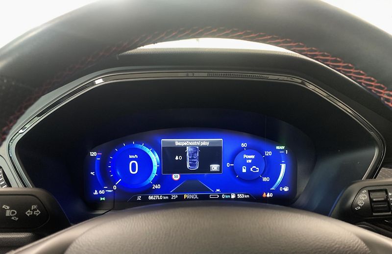 Ford Kuga ST-Line X PHEV, ČR, 1.MAJ - fotka 15 z 28