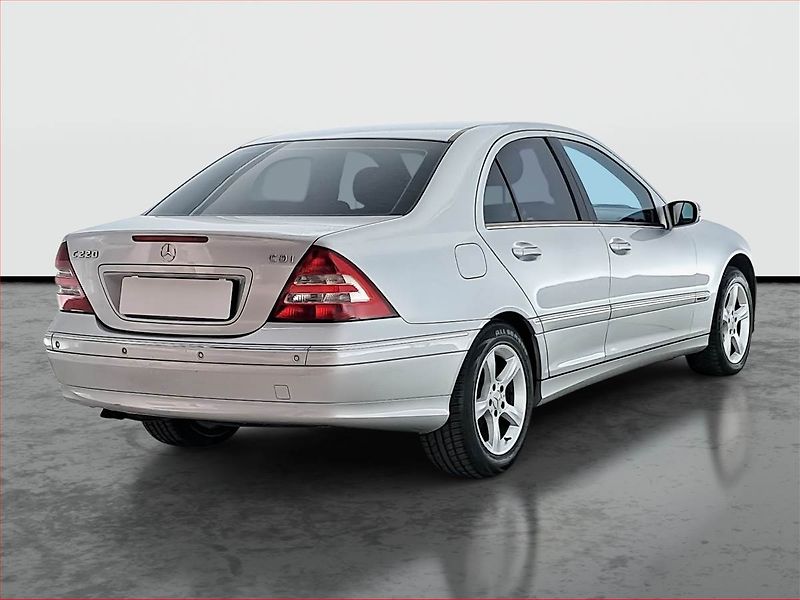 Mercedes-Benz Třídy C (2004) C 220 CDI , Automat - fotka 5 z 17