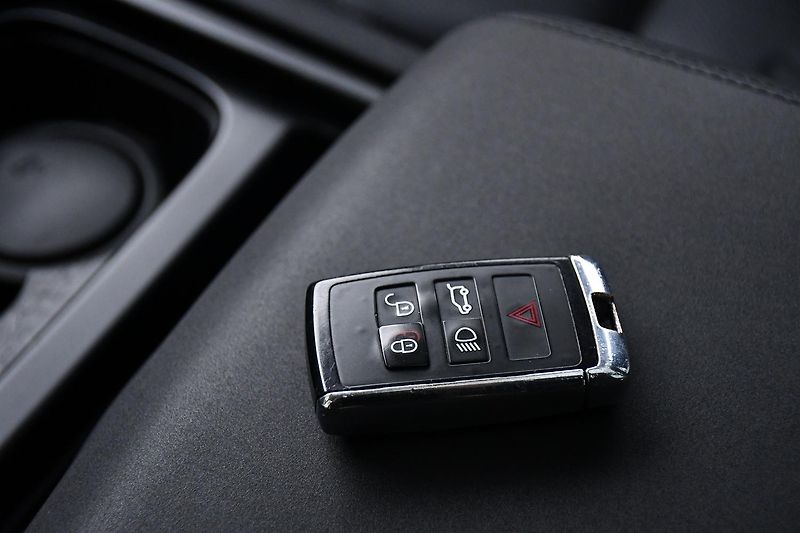 Land Rover Defender 110S D240 AWD MERIDIAN ČR - fotka 43 z 45
