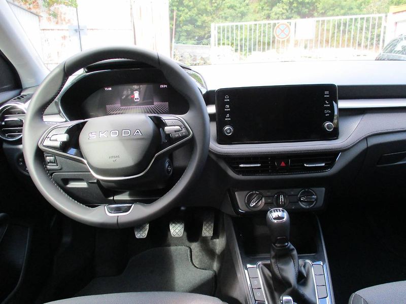 Škoda Fabia Selection 1,0TSI 70kW MT5/P514 - fotka 13 z 15