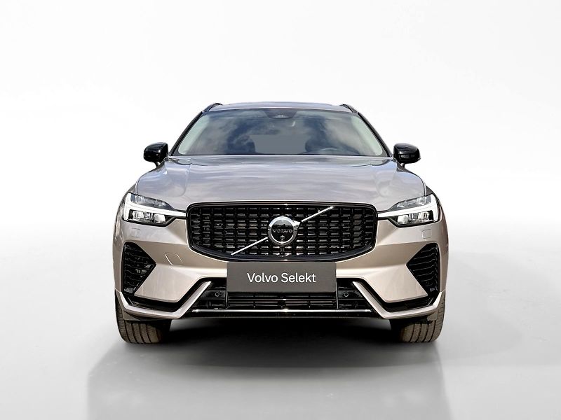 Volvo XC60 T8 AWD RECH.*ULTRA DARK + kola - fotka 11 z 62