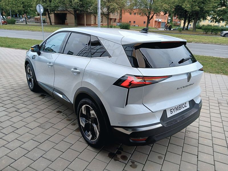 Renault Symbioz (2026) techno  Eco-G 120 Pobočka Ostr - fotka 3 z 9