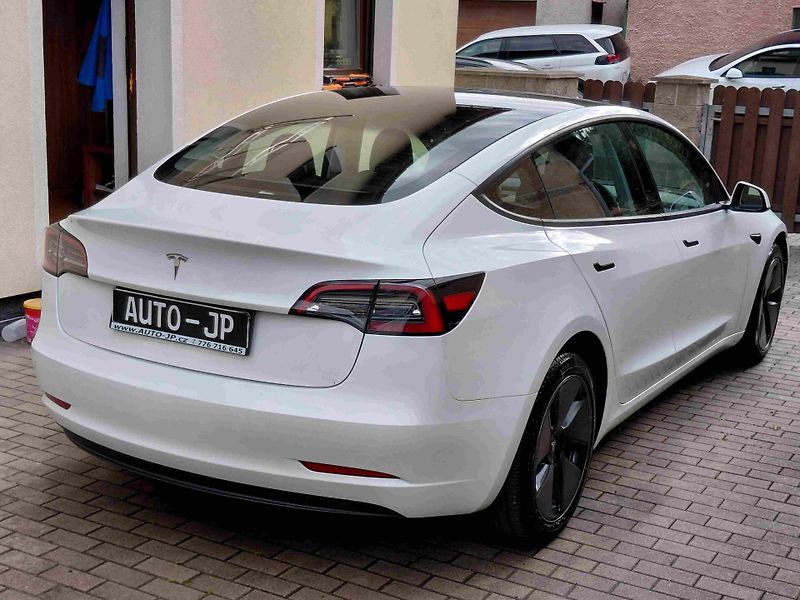 Tesla Model 3 (2023) RWD !!! LONG RANGE !!! LED ACC - fotka 3 z 11