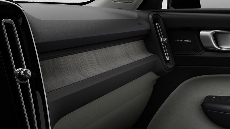 Volvo XC40 (2026) B3 AUT DARK PLUS - fotka 9 z 10