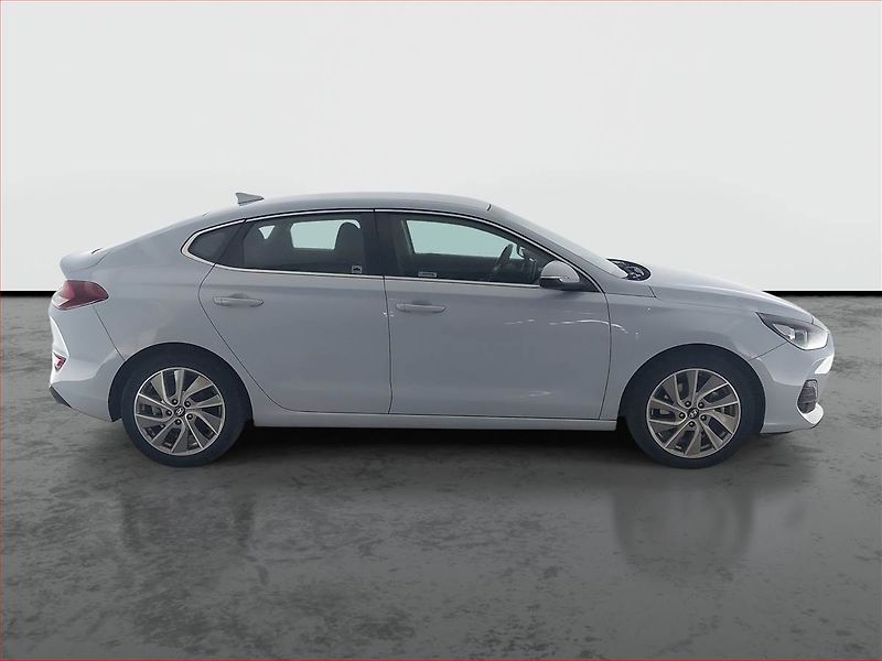 Hyundai i30 (2019) 1.4 T-GDI, Serv.kniha, Navi - fotka 6 z 19
