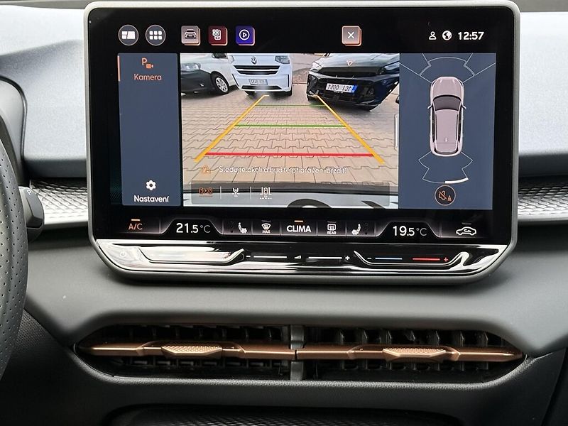 Cupra Terramar DSG 4WD 2,0 TSi 150 kW - fotka 12 z 24