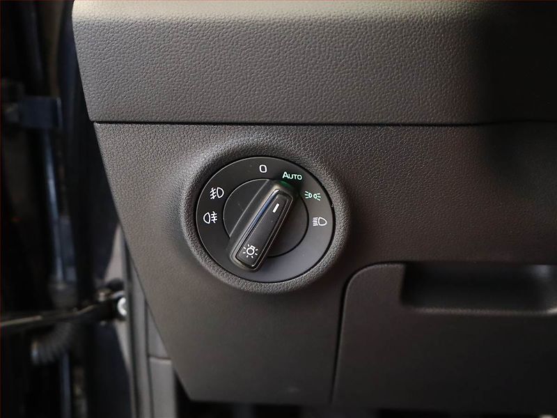 Škoda Karoq (2018) Ambition 1.6 TDI, Navi - fotka 13 z 14