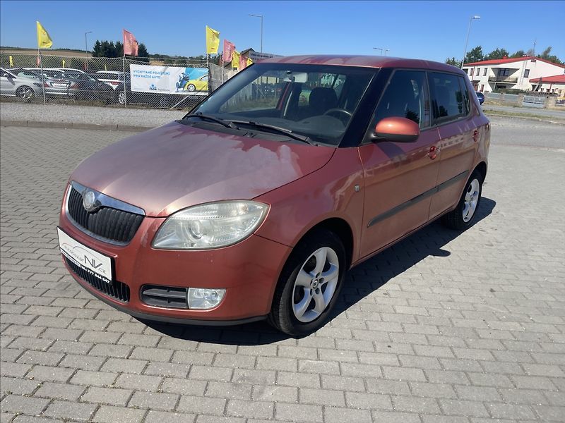 Škoda Fabia 1,4 i 16V Klima Elegance Klima - fotka 1 z 41