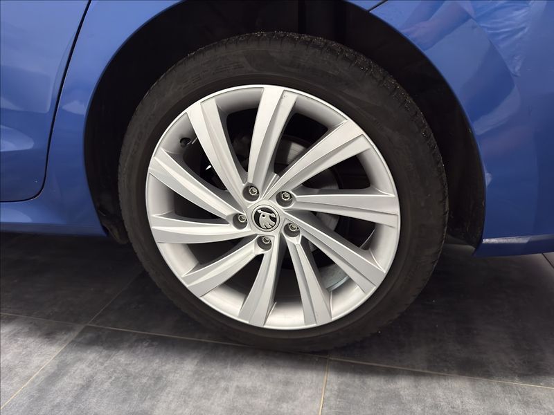 Škoda Octavia 1,5   TSI 110KW LED ČIDLA ČR - fotka 23 z 25