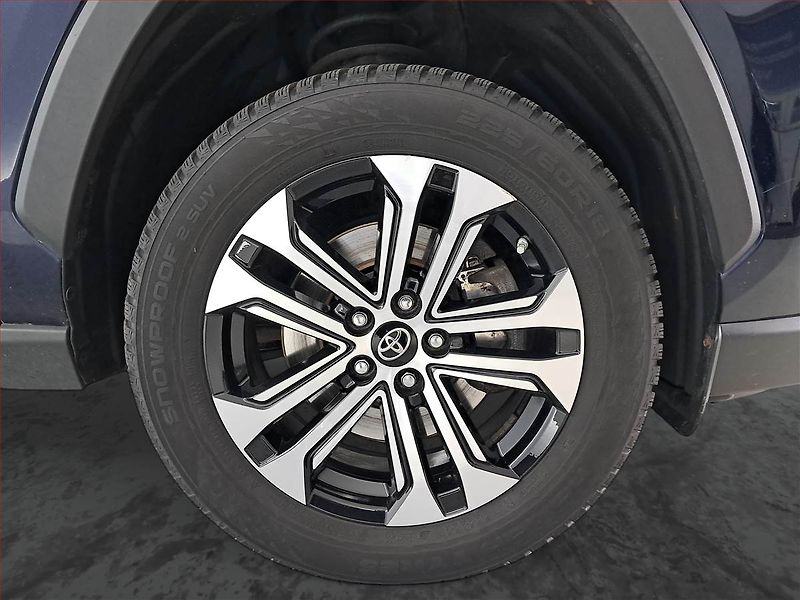 Toyota RAV4 (2020) 2.5 Hybrid - fotka 15 z 19