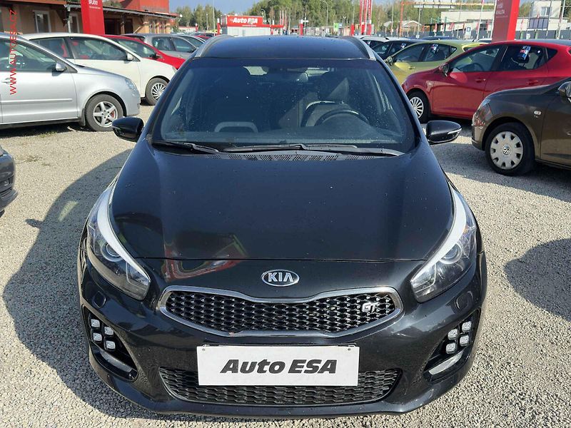 Kia Ceed (2019) 1.6 CRDi, 1.maj,ČR, servis - fotka 2 z 22