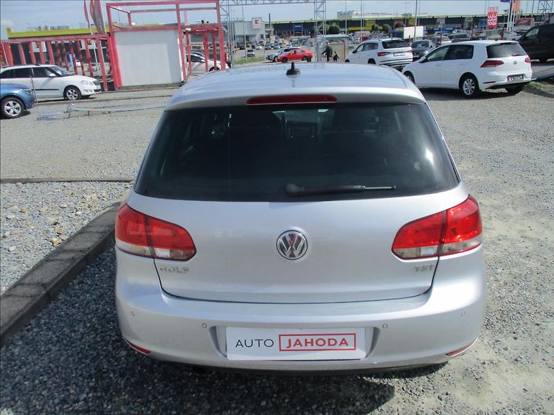 Volkswagen Golf 1,2 TSI, aut.klima,serv.kniha, - fotka 7 z 35