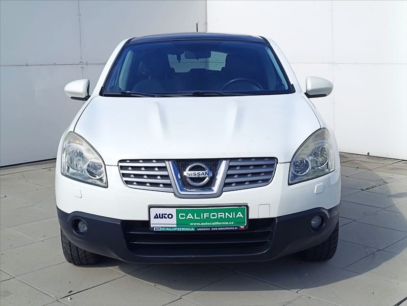 Nissan Qashqai 1,5 DCi Navi Kamera Panorama - fotka 3 z 31