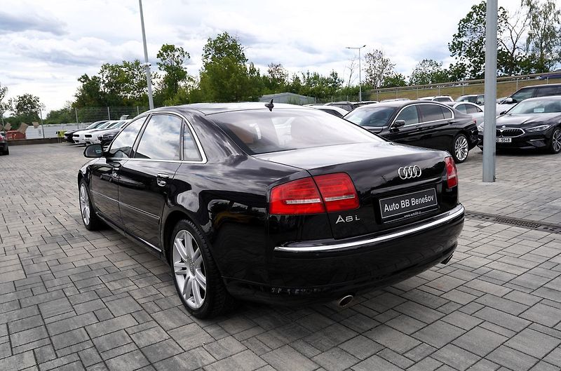 Audi A8 4.2 TDI Long,4x4 Exclusive - fotka 4 z 50