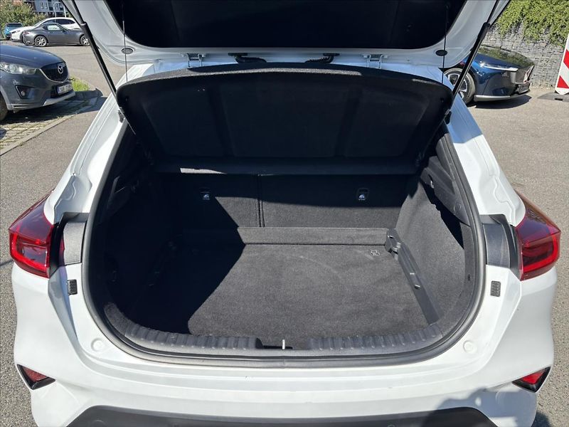 Kia XCeed 1,5 TGDi 118kW TOP ZÁRUKA KŮŽE - fotka 14 z 42