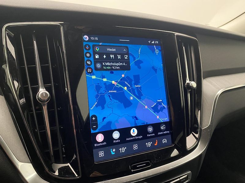 Volvo V60 T6 AWD RECHARGE DARK PLUS CZ - fotka 46 z 49