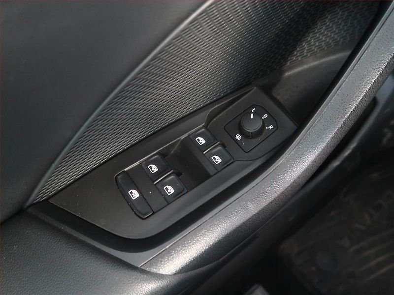 Škoda Octavia (2022) Ambition 2.0 TDI, ČR,1.maj - fotka 17 z 17