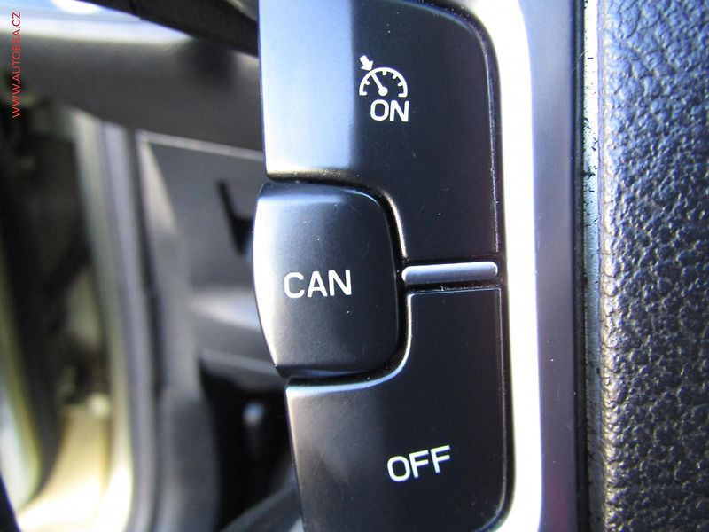 Ford S-MAX (2006) 2.0 TDCi, AC, kůže - fotka 16 z 19