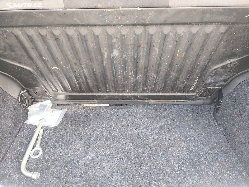 Fiat Panda (2011) 4X4,KRÁSNÁ,KLIMA,SERVIS,1MAJ56 - fotka 5 z 22
