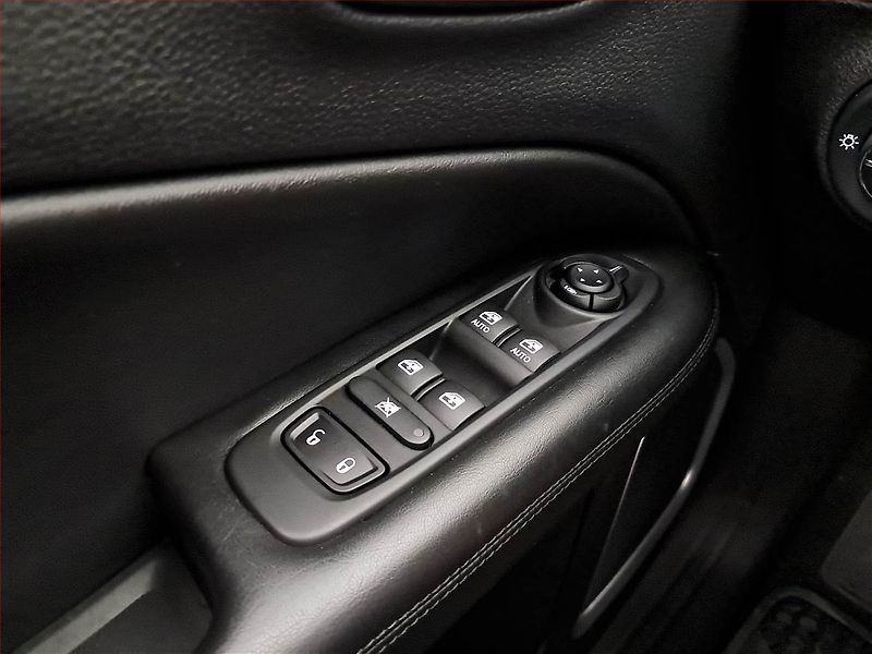 Jeep Compass (2020) 1.3 T-GDI, Kůže, Tempomat - fotka 18 z 18