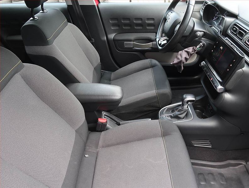 Citroën C3 (2017) Feel 1.2 PureTech, Automat - fotka 9 z 13