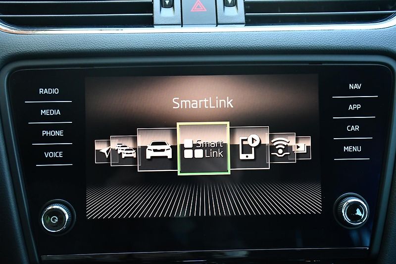 Škoda Octavia 1.4G-TEC LED DSG NAVI PDC - fotka 29 z 35