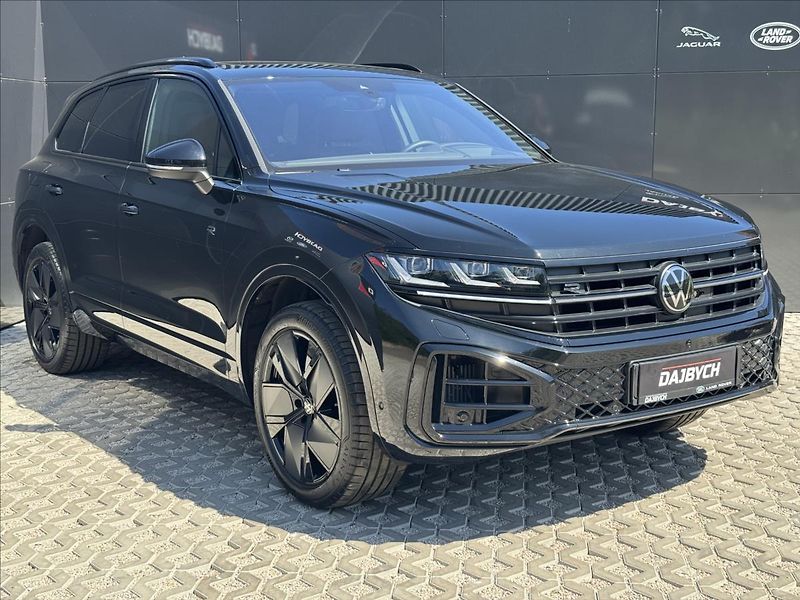 Volkswagen Touareg 3,0 TSI V6 R-Line 4MOT ZÁRUKA - fotka 2 z 37