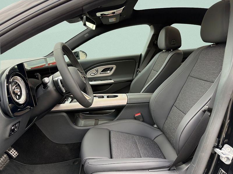 Mercedes-Benz CLA (2026) 220 - fotka 13 z 15