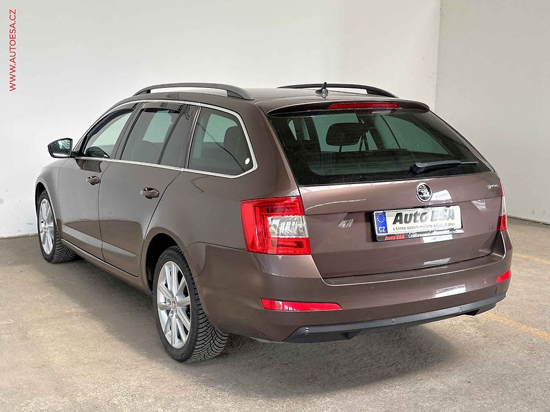 Škoda Octavia (2015) 1.8 TSi, AT - fotka 6 z 16
