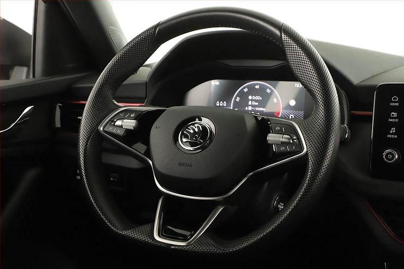 Škoda Kamiq (2025) 1.0 TSI, DRIVE, AUTOMAT - fotka 13 z 16