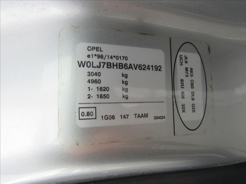 Opel Vivaro 2,0 CDTi 9 míst - fotka 23 z 27
