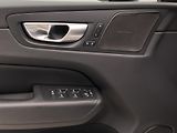 Volvo XC60 B4 AWD PLUS DARK AUT CZ 1.maj - náhled 23