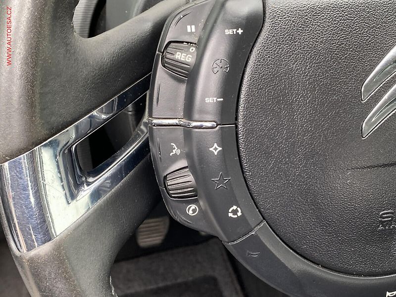 Citroën Grand C4 Picasso (2011) 1.6 HDi, AC, TZ, park.čidla - fotka 14 z 18