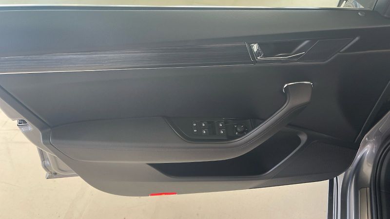 Škoda Superb (2024) Style 2.0TSI 140kW  DSG - fotka 15 z 33