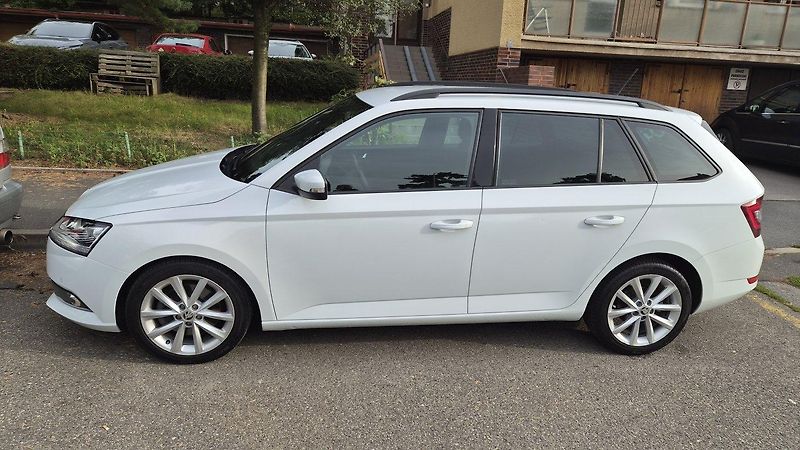 Škoda Fabia (2020) Combi 1,0 TSI 81kw Style+audio - fotka 12 z 12