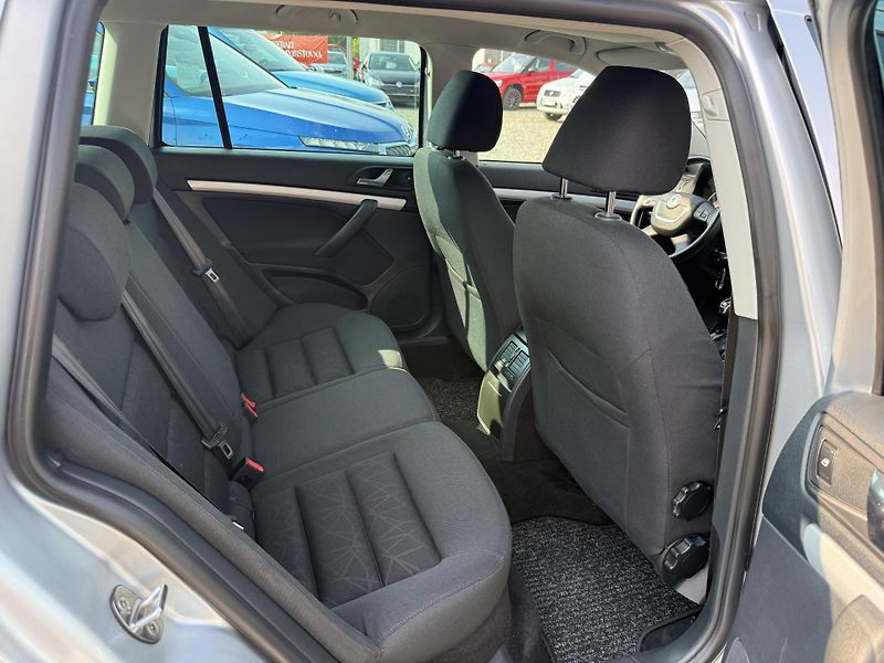 Škoda Octavia 1.4 TSI FAMILY - fotka 11 z 13