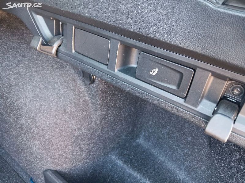 Škoda Octavia 2.0TDI 85kW Style Plus - fotka 31 z 33