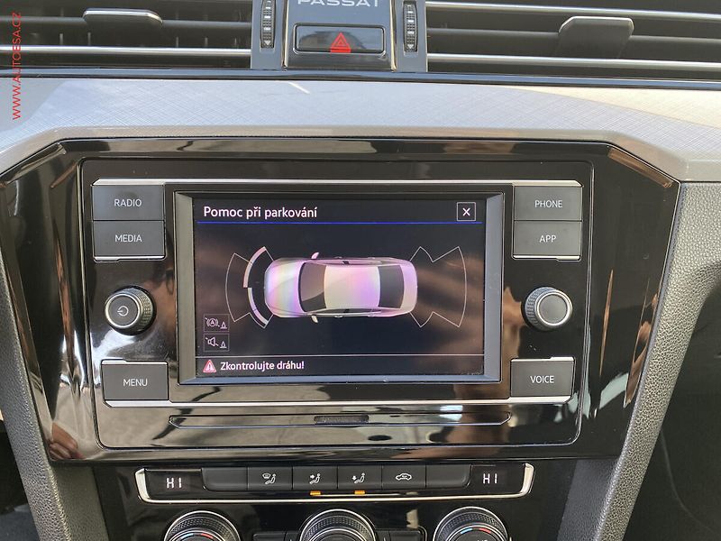 Volkswagen Passat (2019) 1.5 TSi, ČR, Business, LED - fotka 11 z 18