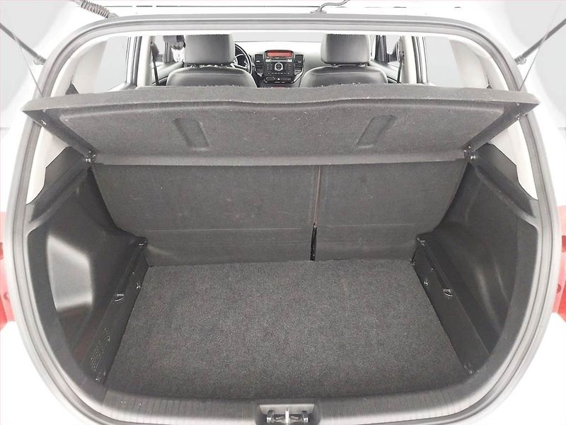 Kia Venga (2015) Exclusive 1.6 CVVT, ČR,1.maj - fotka 14 z 17
