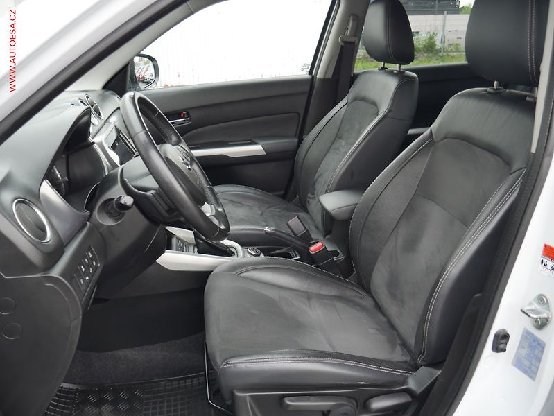 Suzuki Vitara (2016) 1.6 DDiS 4x4, ČR, AT, navi - fotka 9 z 26